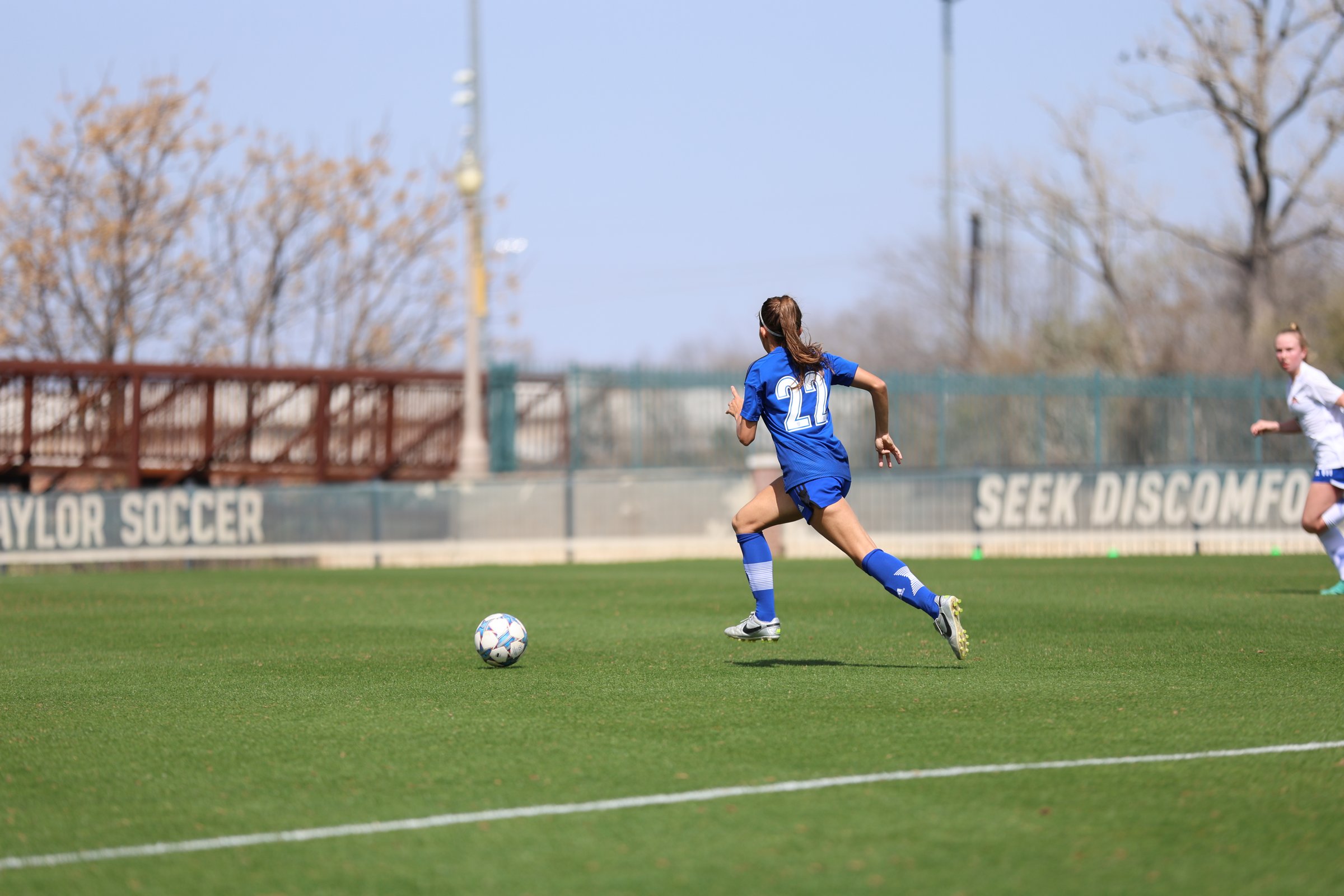 Eva Pensamiento playing for Sting Austin